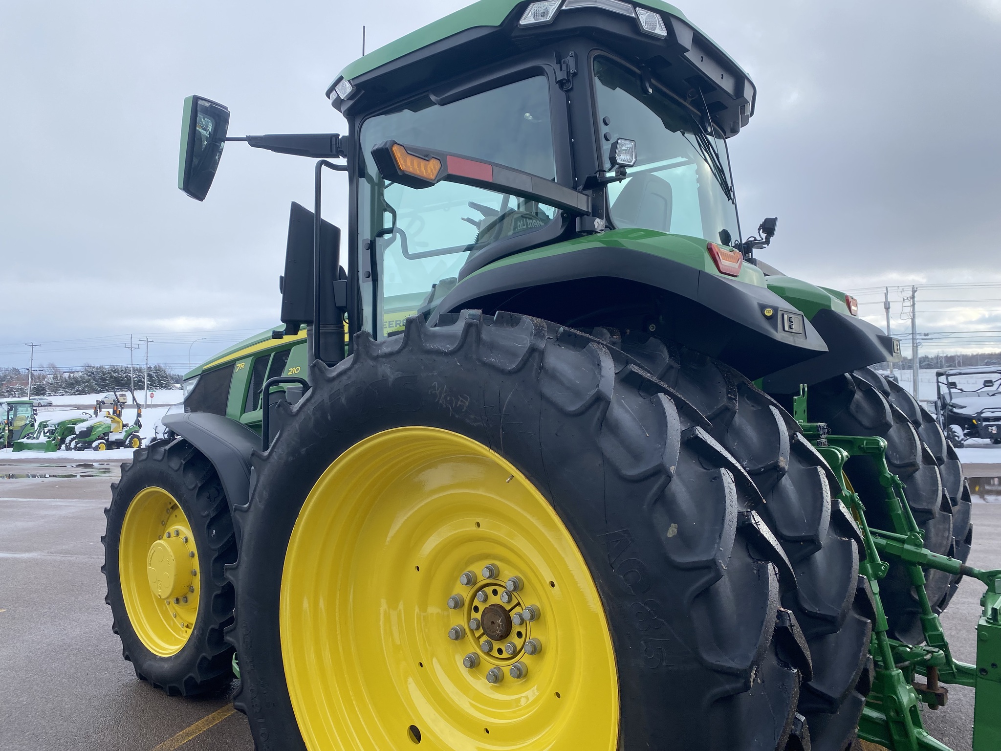 2023 John Deere 7R 210 Image 3