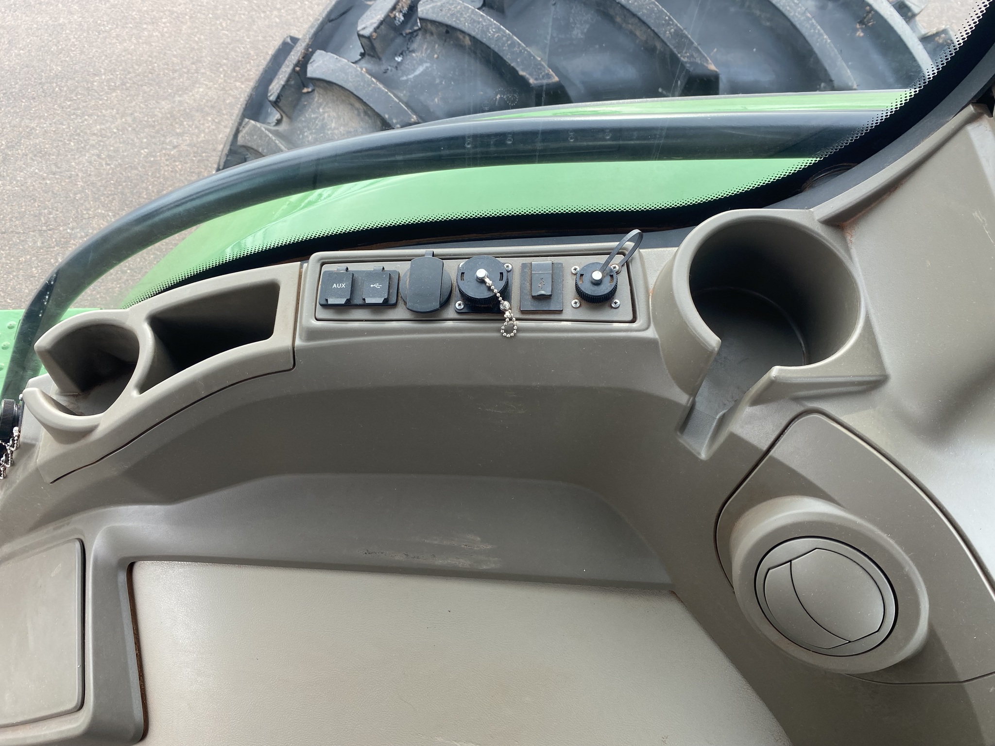 2023 John Deere 7R 210 Image 14