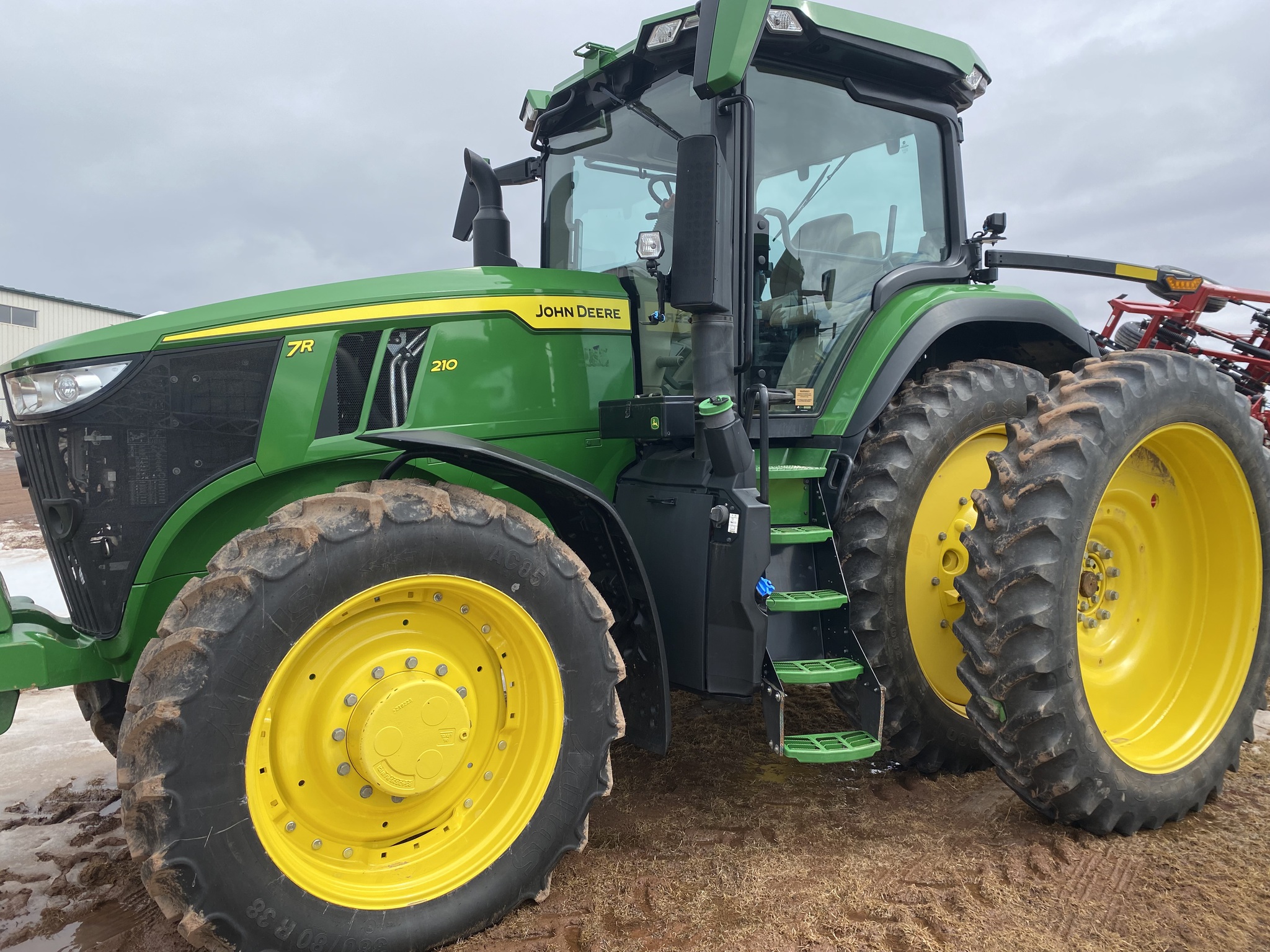 2023 John Deere 7R 210 Image 1
