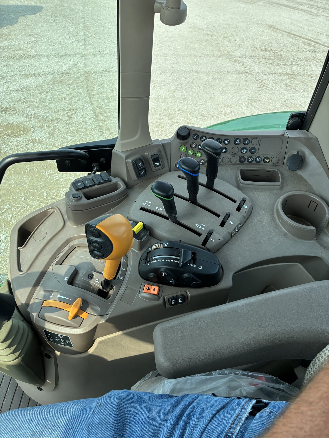 2023 John Deere 6145M Image 13