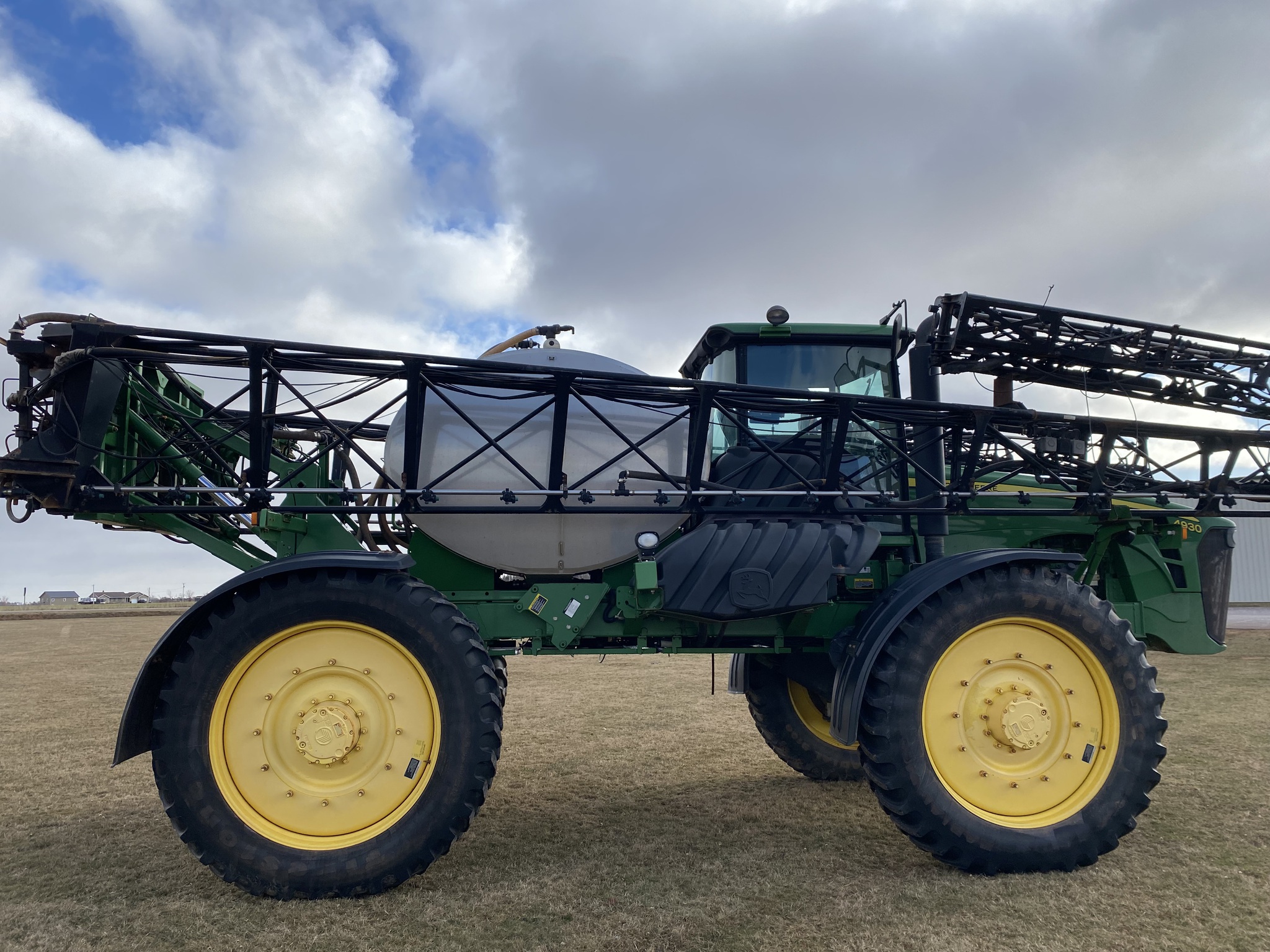 2010 John Deere 4930 Image 6