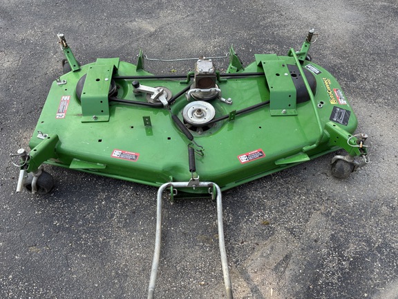 Used 2017 John Deere 1025R Compact Utility Tractors at Koenig Equipment in Germantown, OH - Photo2