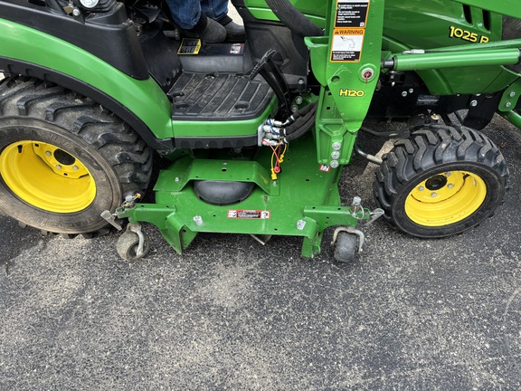 Used 2017 John Deere 1025R Compact Utility Tractors at Koenig Equipment in Germantown, OH - Photo9