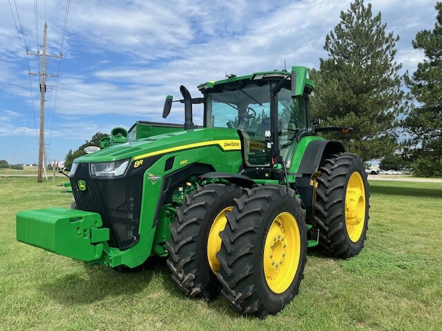 2023 John Deere 8R 340 Image 2