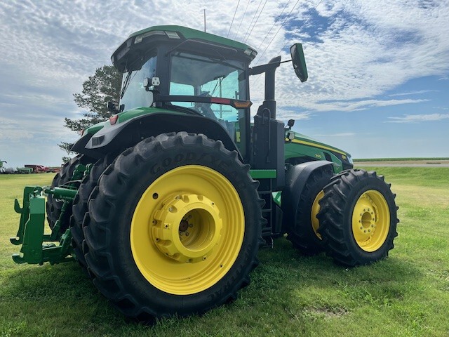 2023 John Deere 8R 340 Image 4