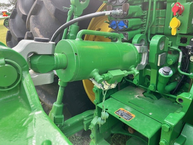 2023 John Deere 8R 340 Image 12