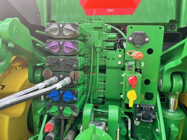 2023 John Deere 8R 340 Image 13
