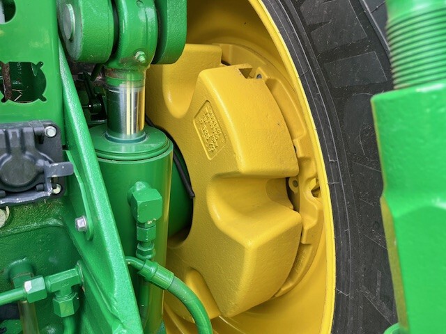 2023 John Deere 8R 340 Image 6