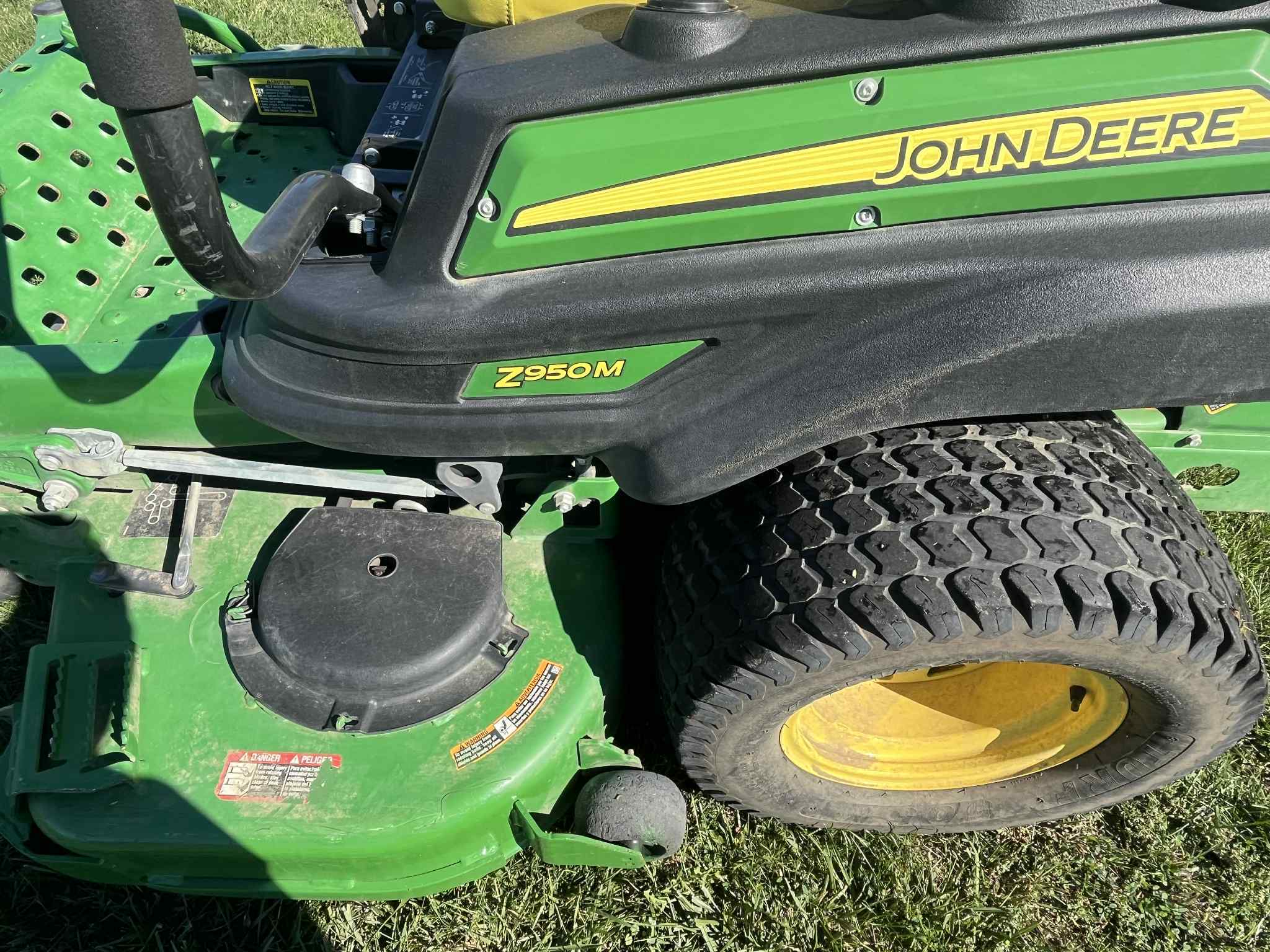 2021 John Deere Z950M Image 5