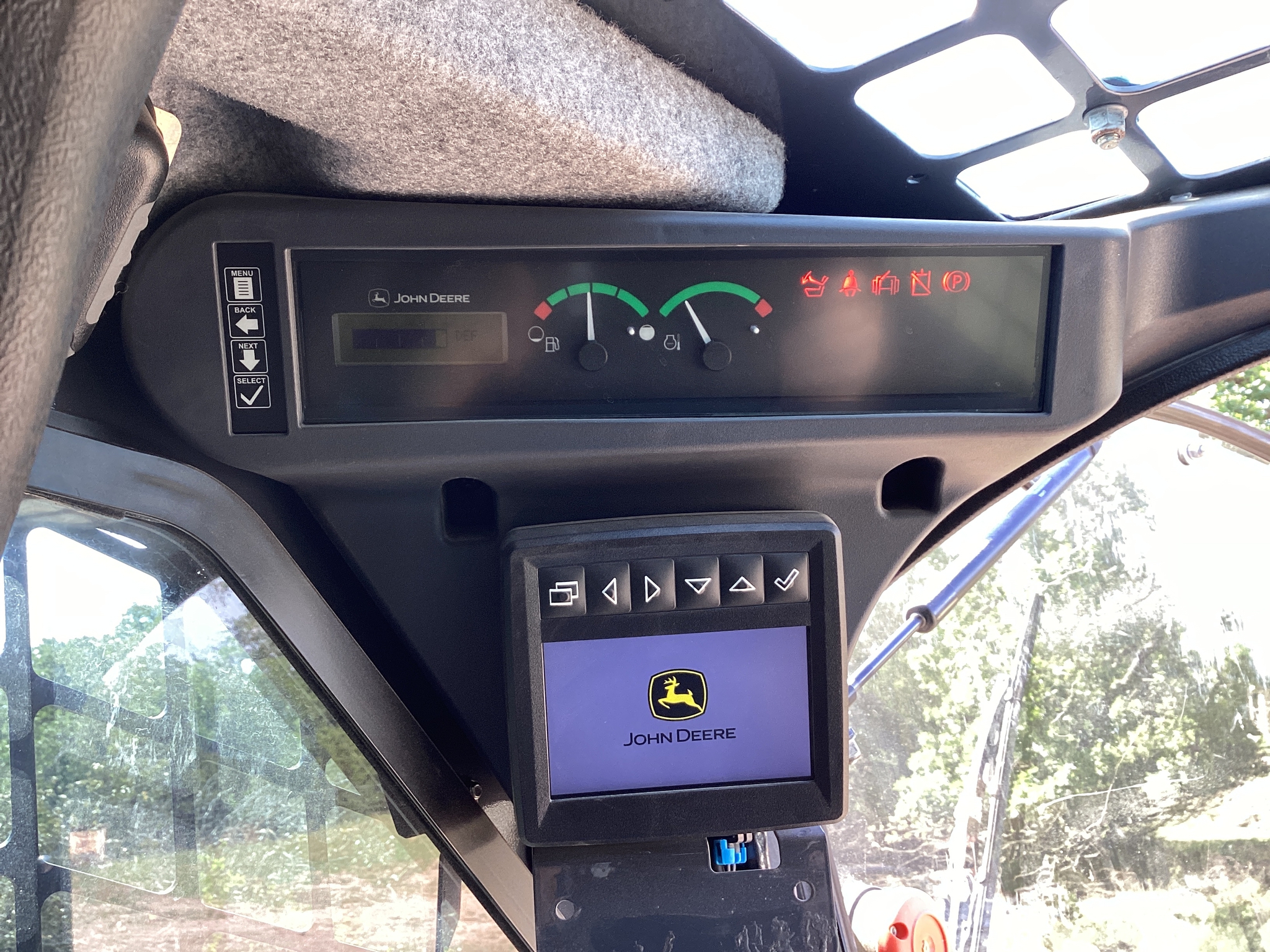 2023 John Deere 331G Image 10