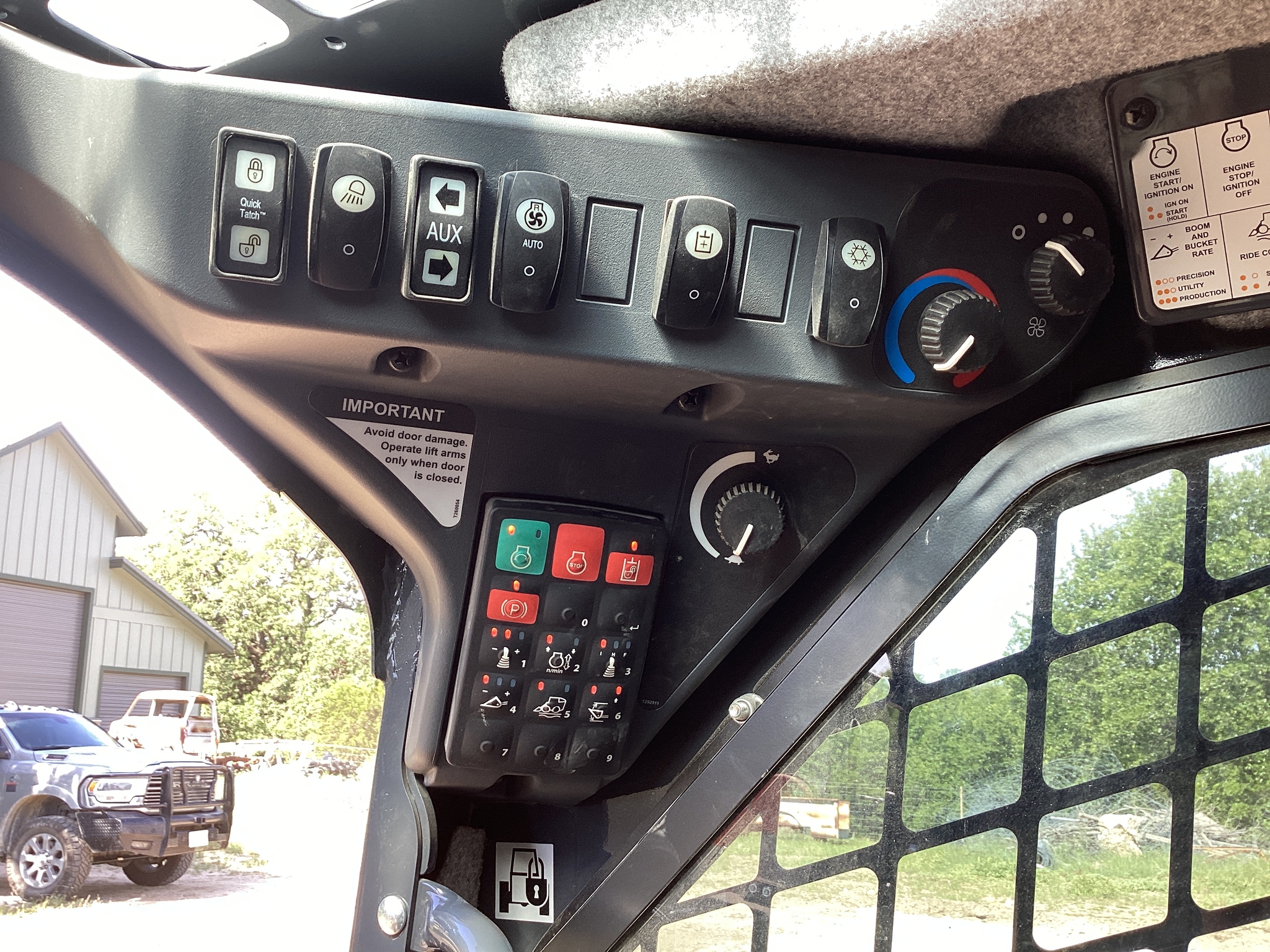 2023 John Deere 331G Image 11