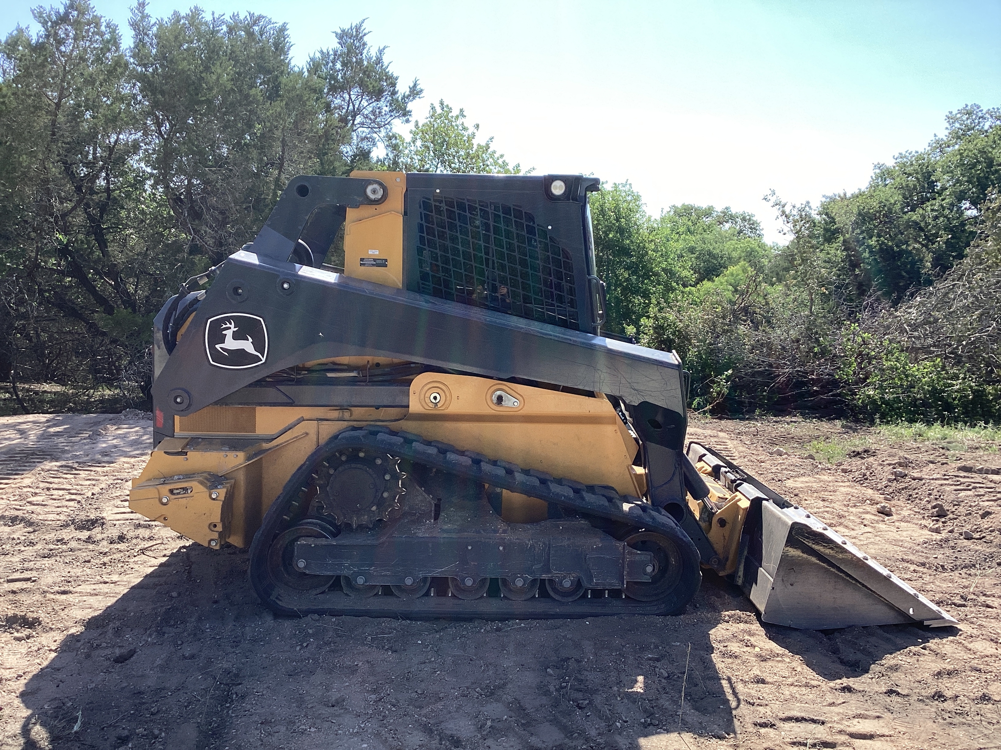 2023 John Deere 331G Image 5