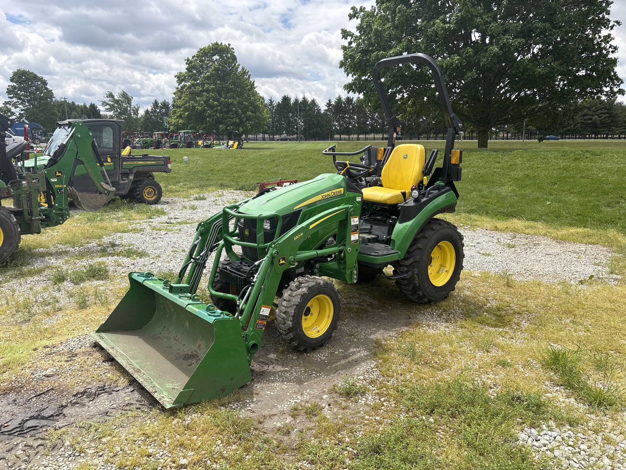 Used 2023 John Deere 2025R Compact Utility Tractors at Koenig Equipment in Urbana, OH - PhotoXL18