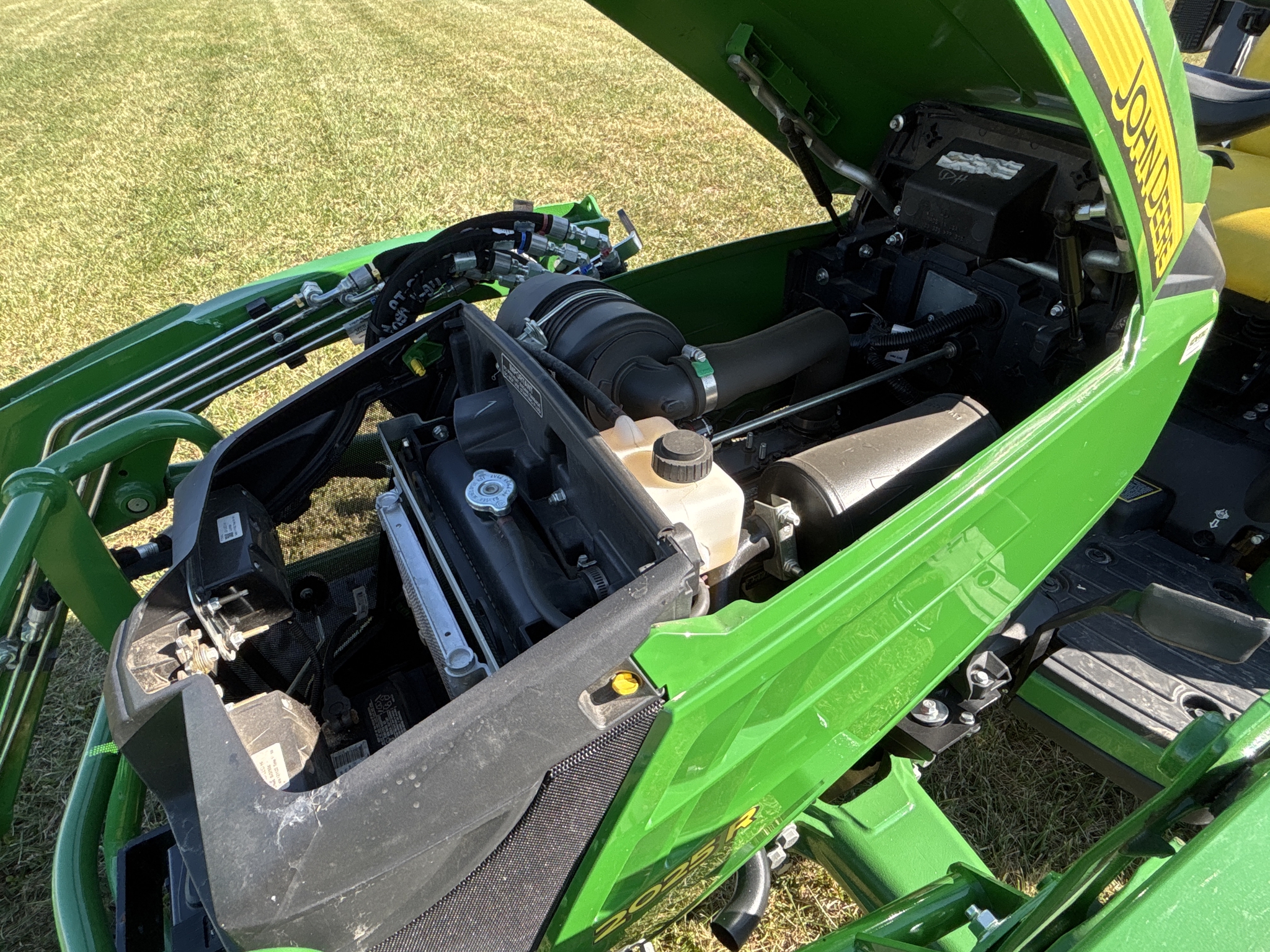 Used 2023 John Deere 2025R Compact Utility Tractors at Koenig Equipment in Urbana, OH - PhotoXL14
