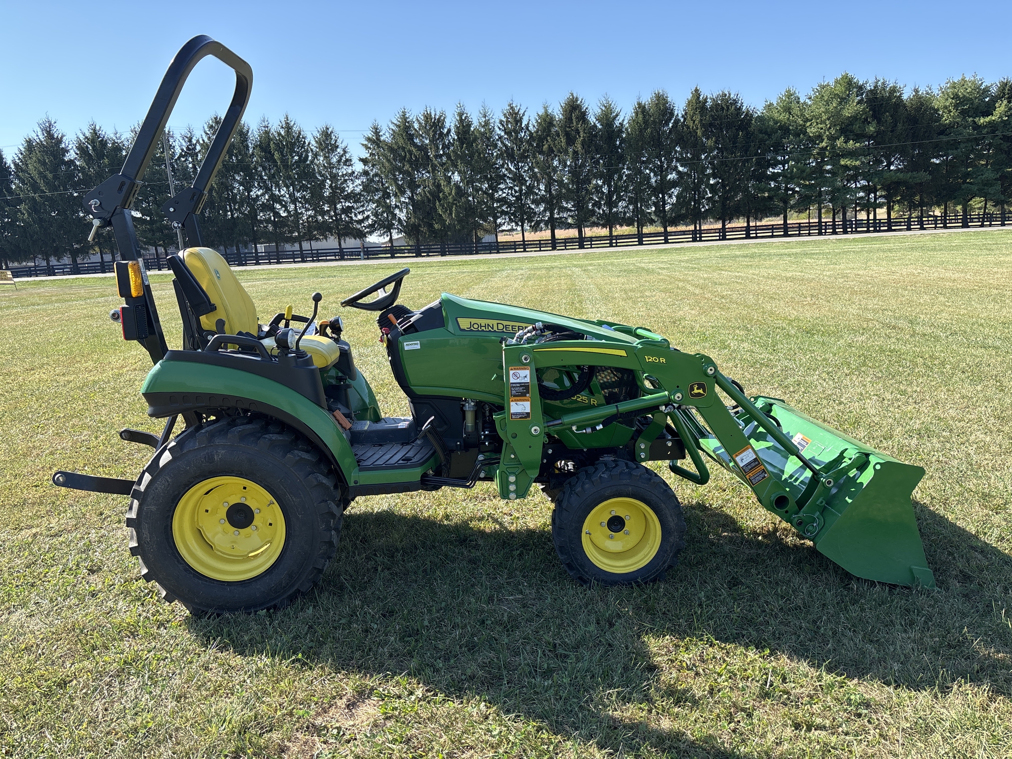 Used 2023 John Deere 2025R Compact Utility Tractors at Koenig Equipment in Urbana, OH - PhotoXL4