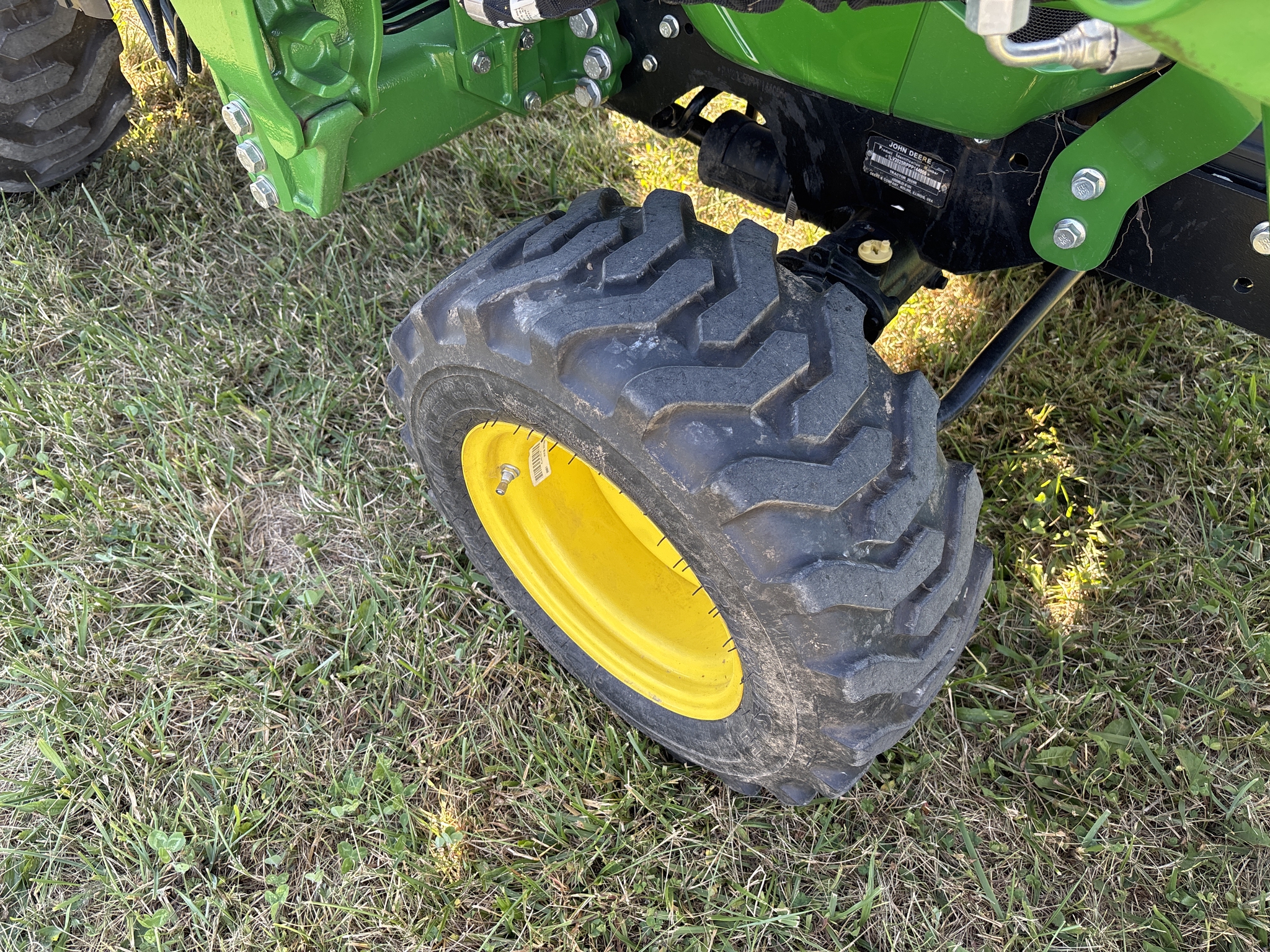Used 2023 John Deere 2025R Compact Utility Tractors at Koenig Equipment in Urbana, OH - PhotoXL9