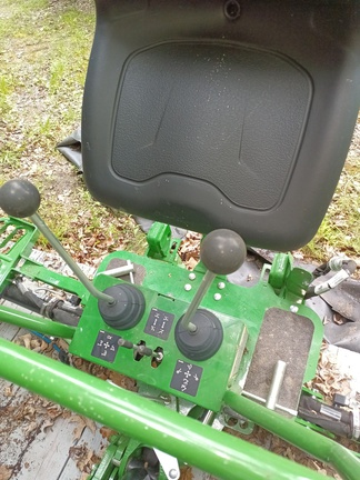 Photo of 2022 John Deere 260B