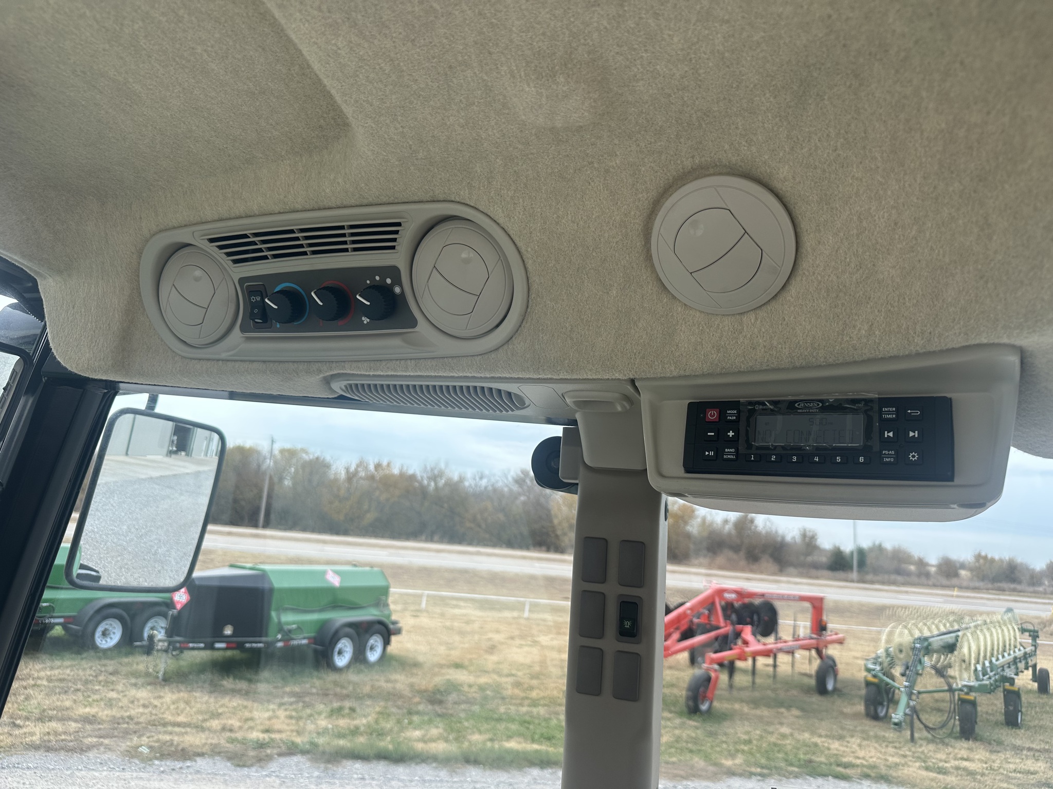 2024 John Deere 6105E Image 13