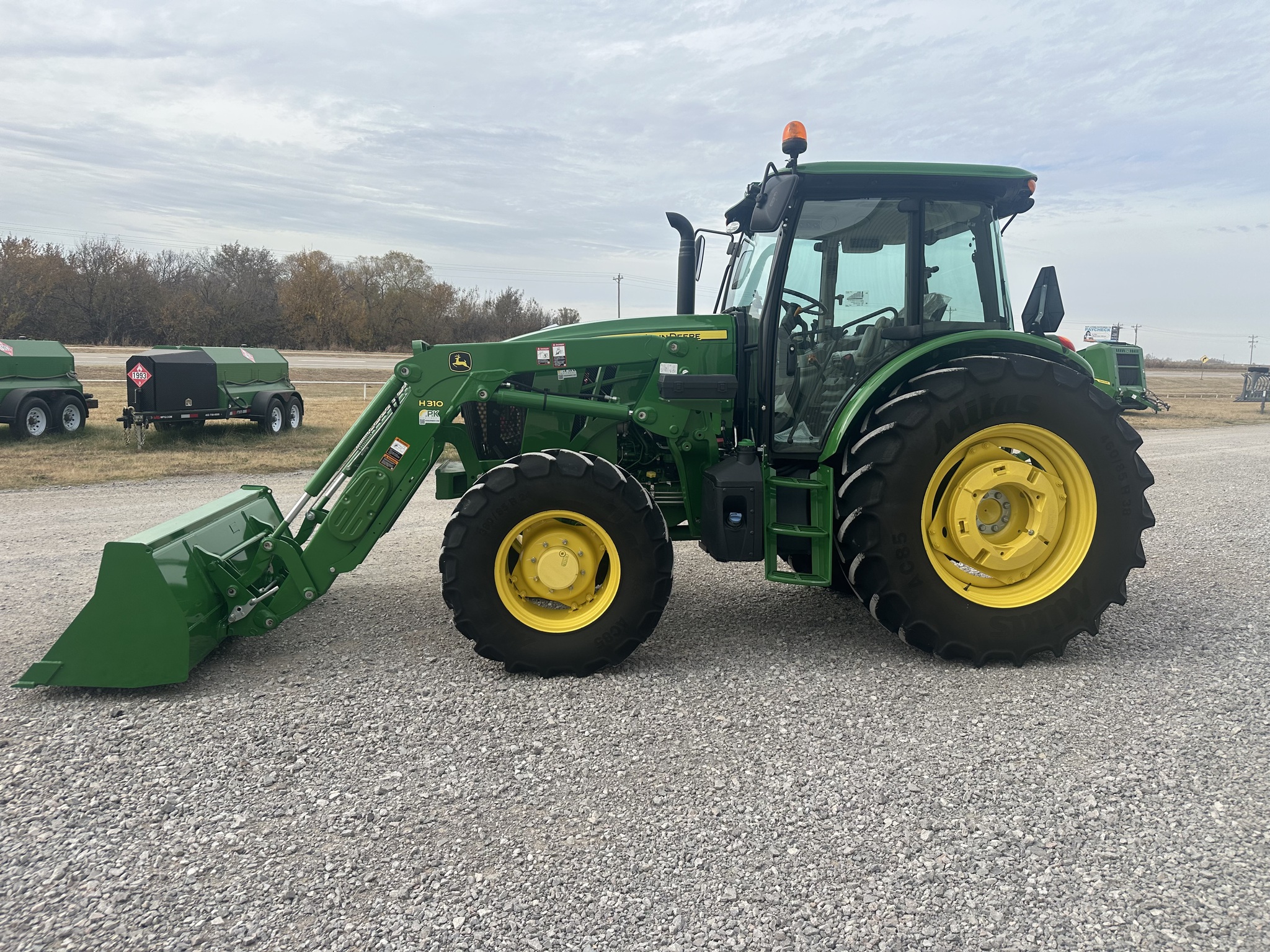 2024 John Deere 6105E Image 2
