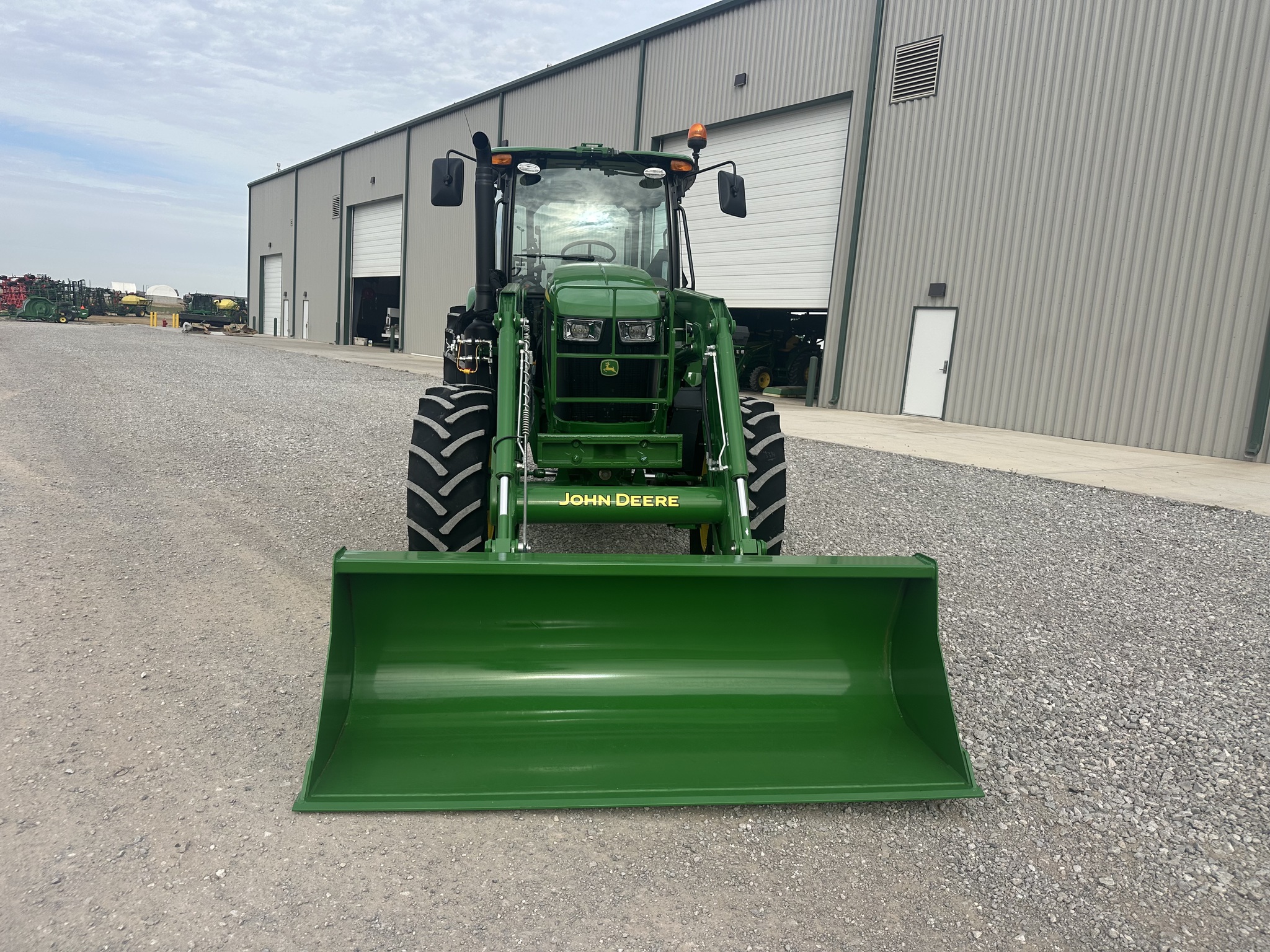 2024 John Deere 6105E Image 10