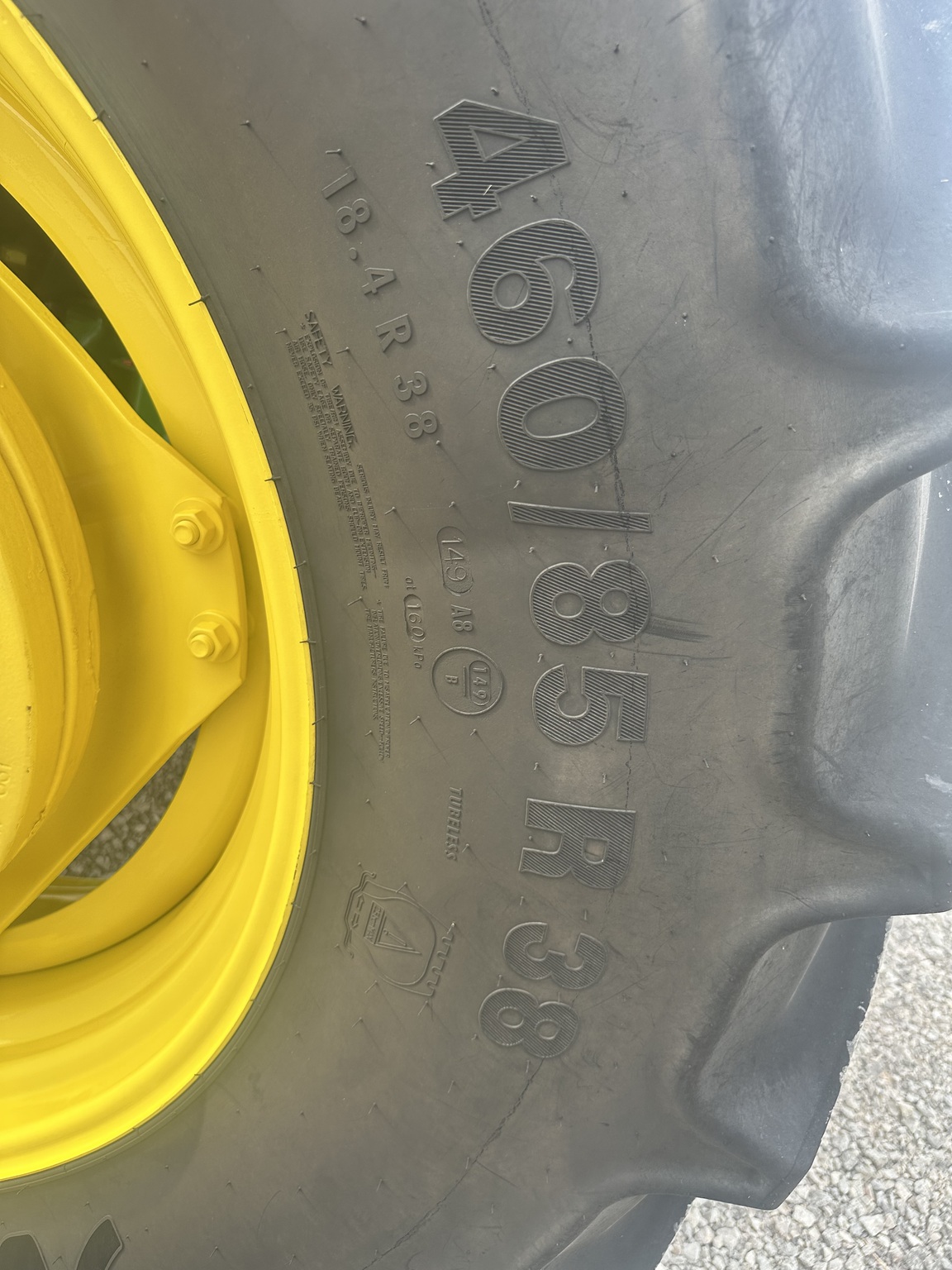 2024 John Deere 6105E Image 23