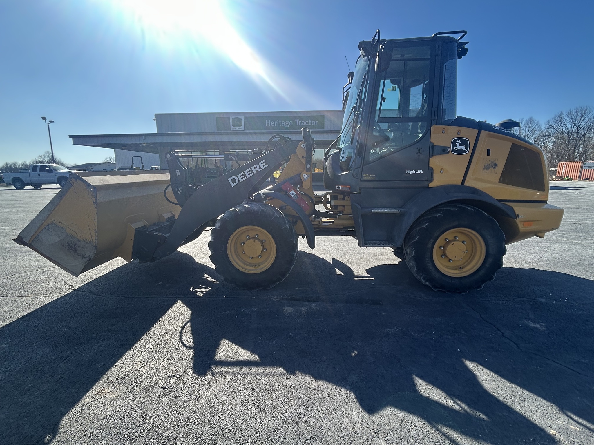  2022 John Deere 324L at Heritage Tractor in Anderson, MO