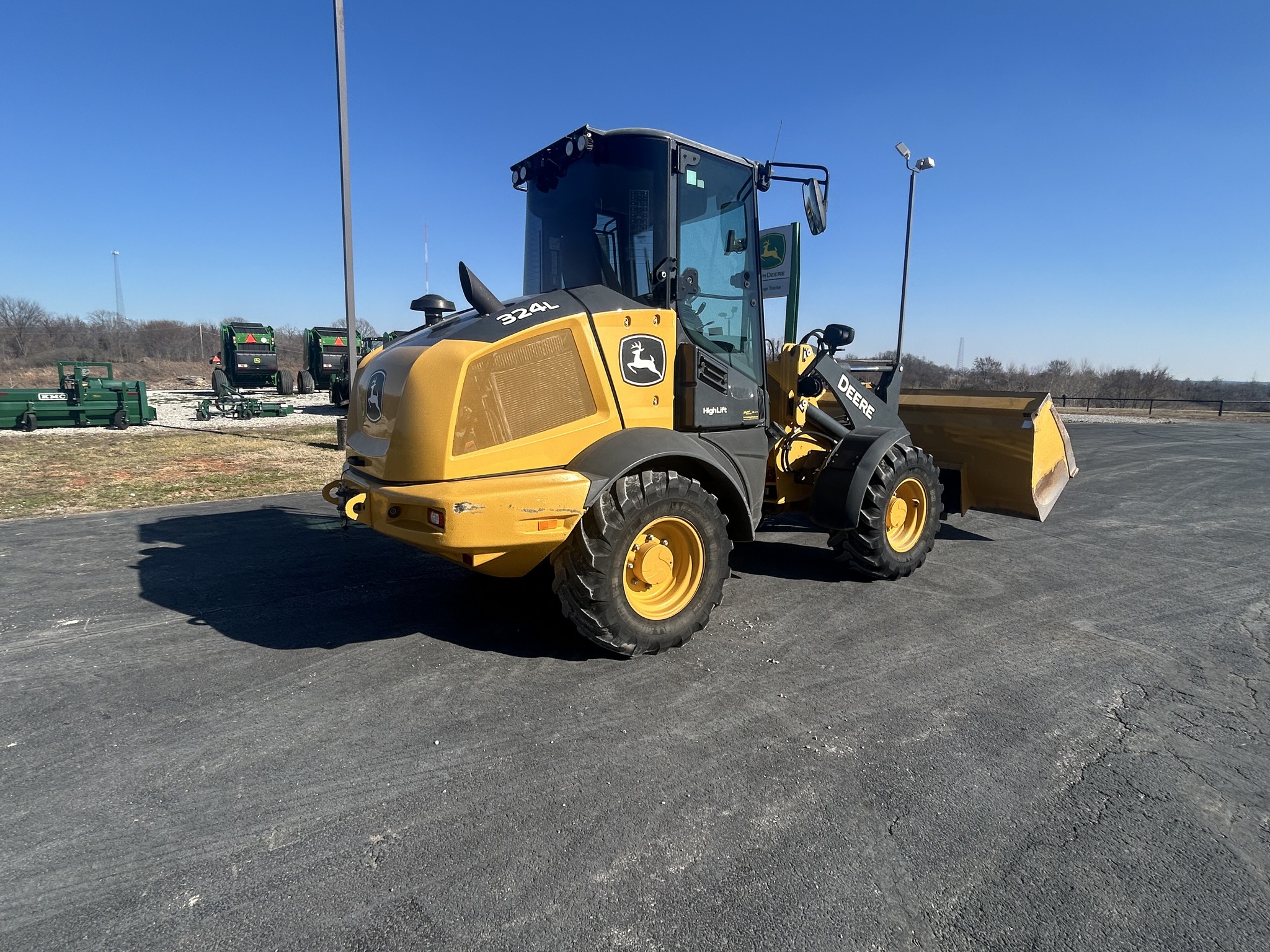  2022 John Deere 324L at Heritage Tractor in Anderson, MO