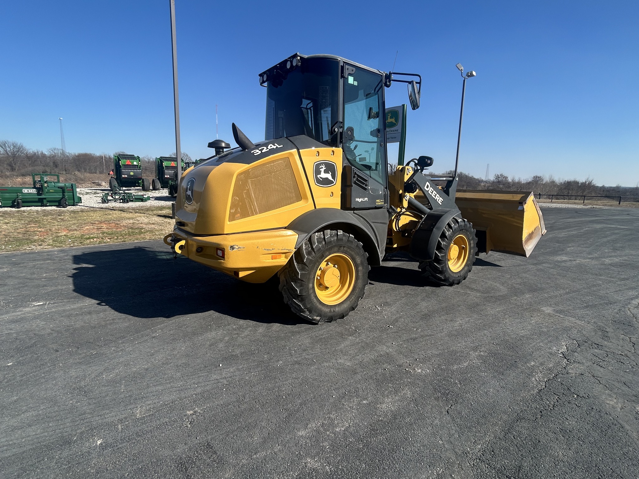  2022 John Deere 324L at Heritage Tractor in Anderson, MO