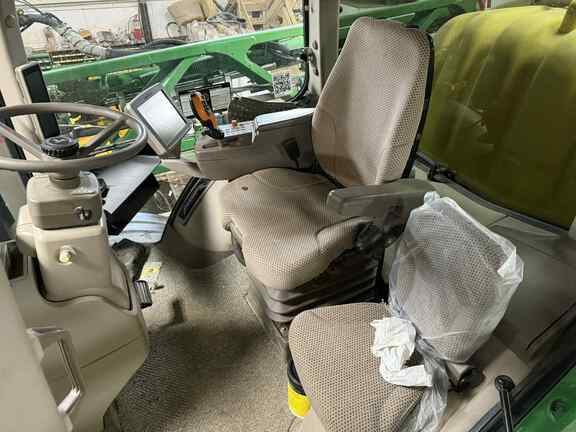 Photo of 2015 John Deere R4030