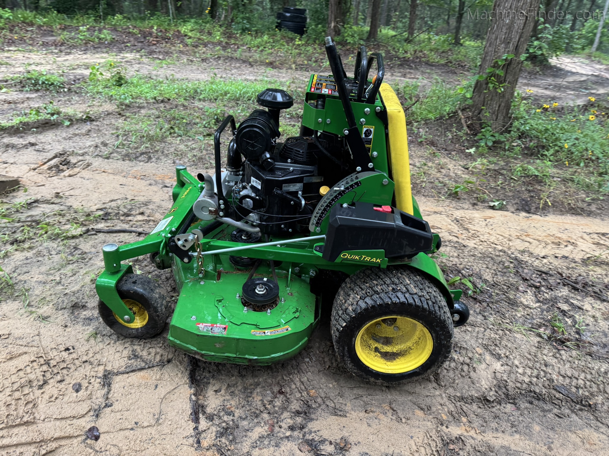 2024 John Deere Q820E Image 1
