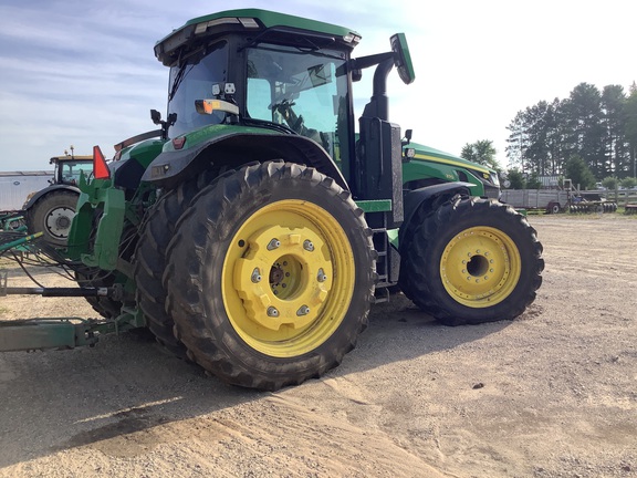 Photo of 2024 John Deere 8R 370