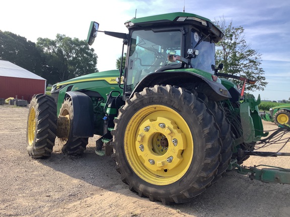 Photo of 2024 John Deere 8R 370
