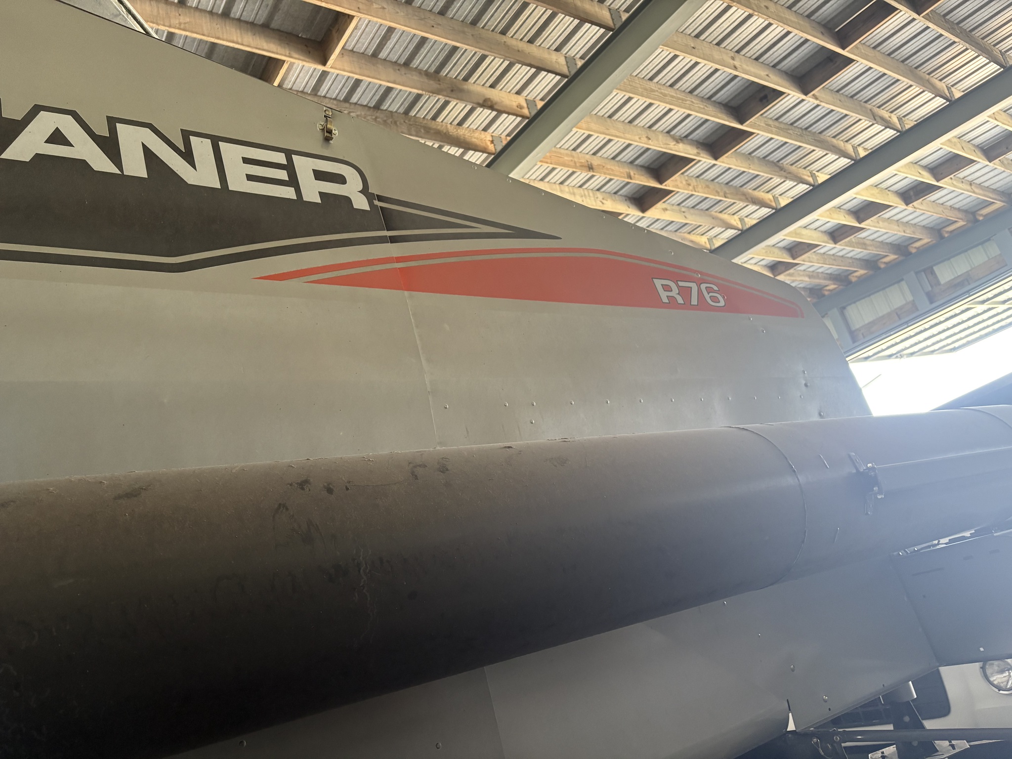 2010 Gleaner R76 Image 10
