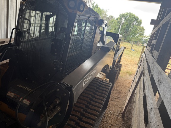 Photo of 2024 John Deere 335 P