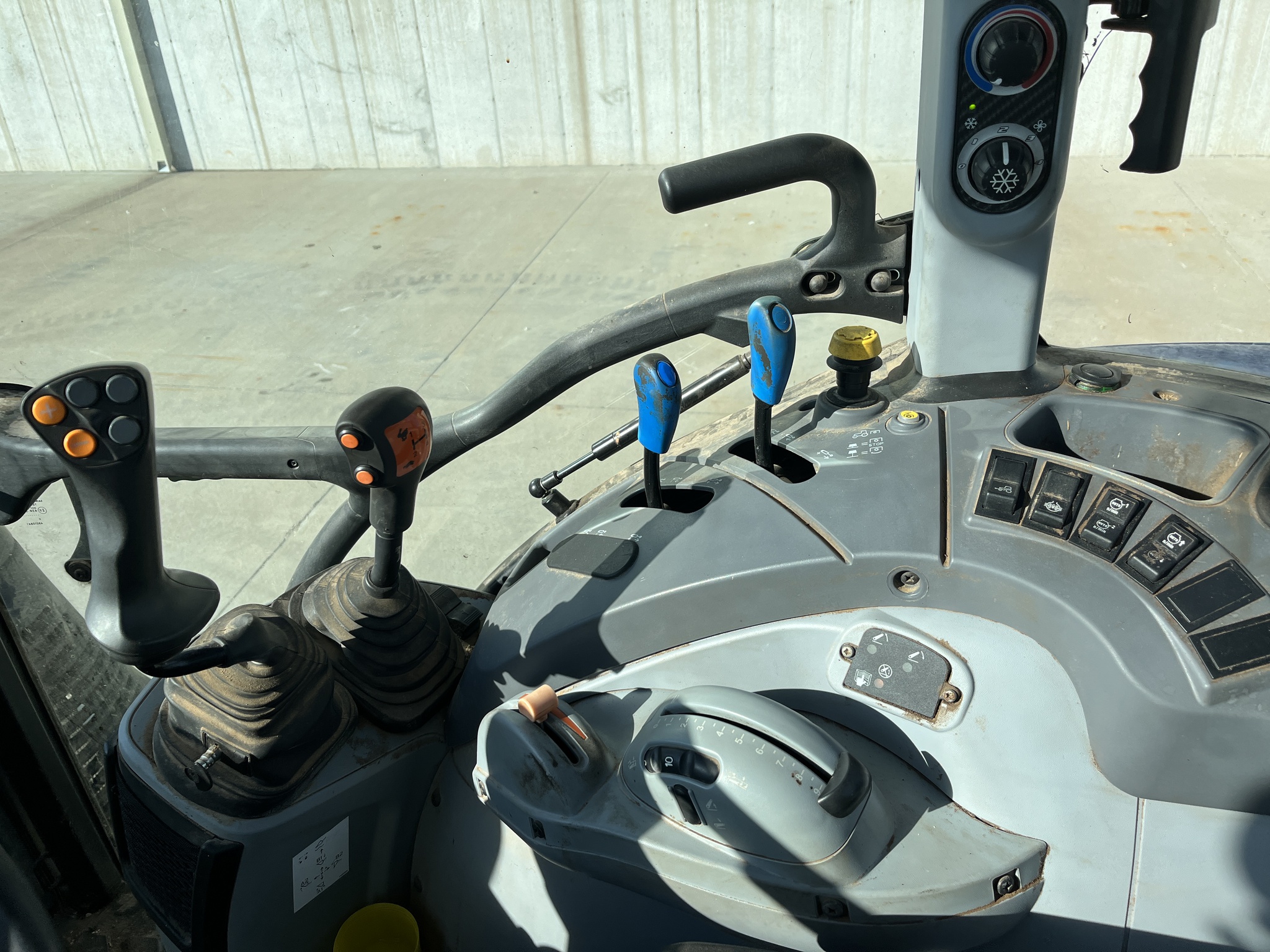  2020 New Holland T5.110 at Heritage Tractor in Rogersville, MO