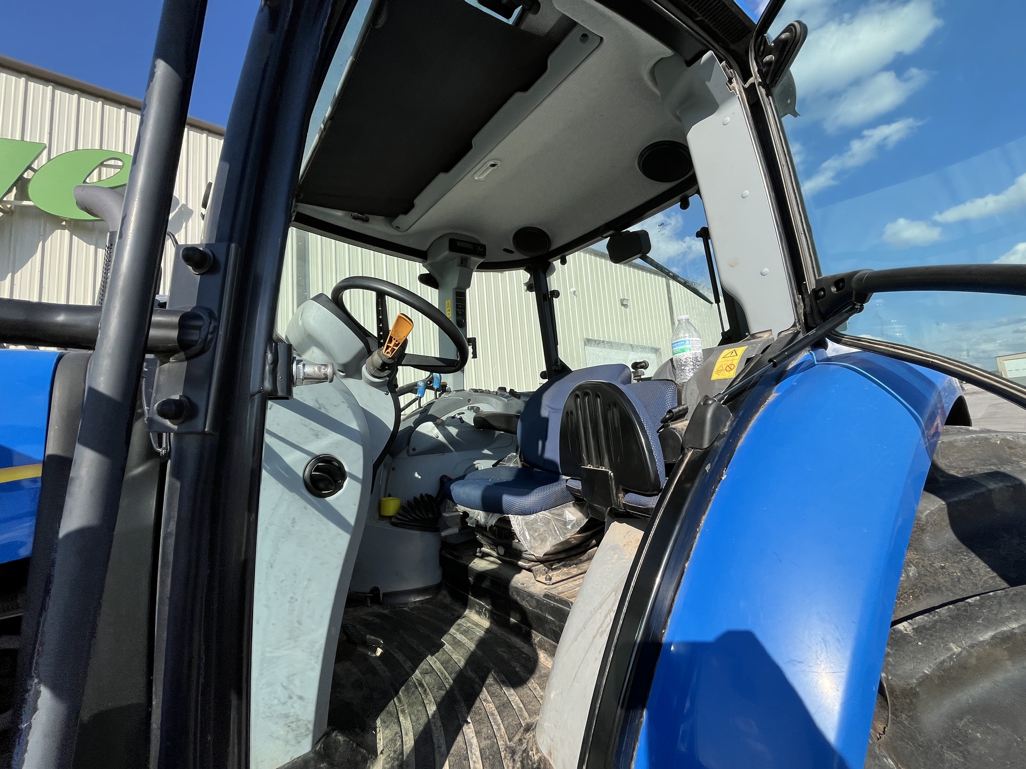  2020 New Holland T5.110 at Heritage Tractor in Rogersville, MO