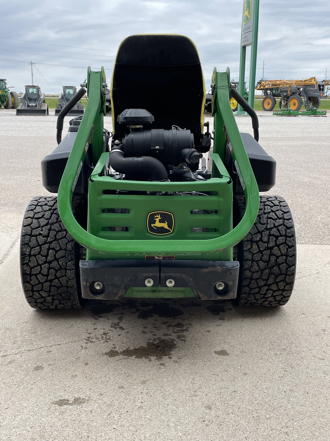 2023 John Deere Z930M Image 8