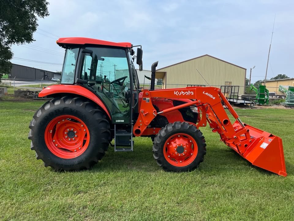 2023 Kubota M7060 Image 6