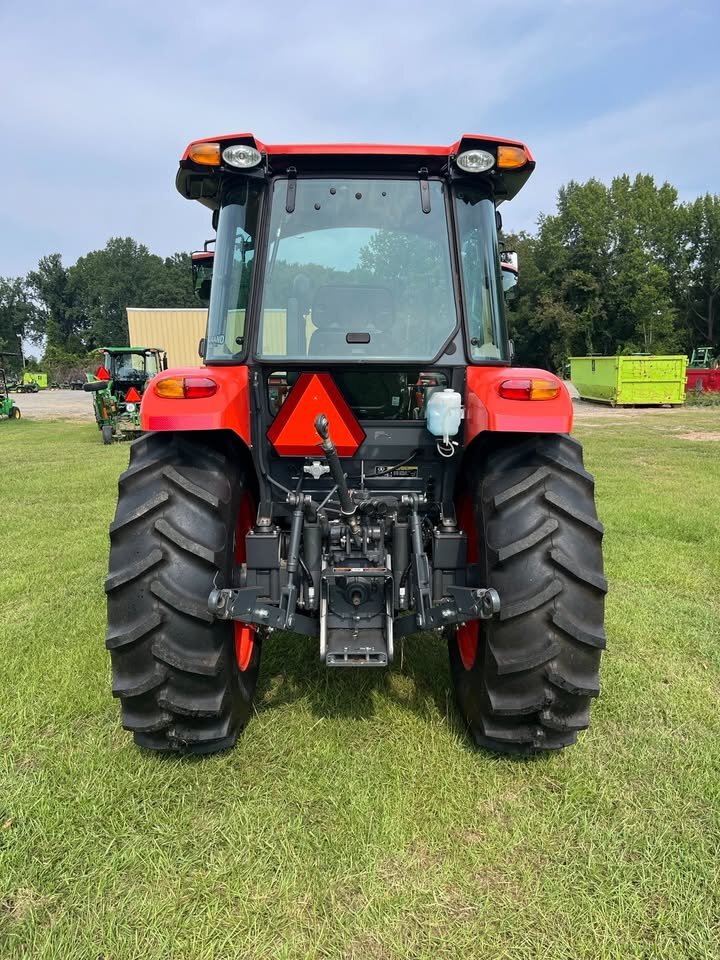 2023 Kubota M7060 Image 4