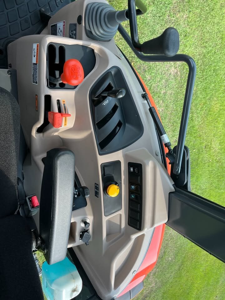 2023 Kubota M7060 Image 9