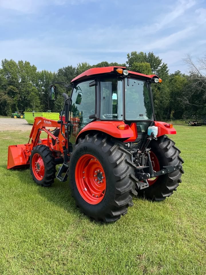 2023 Kubota M7060 Image 3