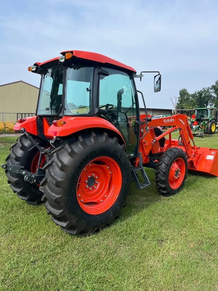 2023 Kubota M7060 Image 5