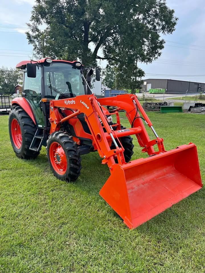 2023 Kubota M7060 Image 7