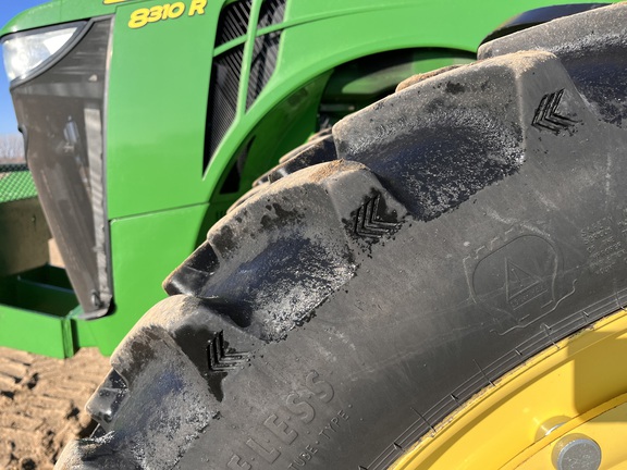 2013 John Deere 8310R - Photo11