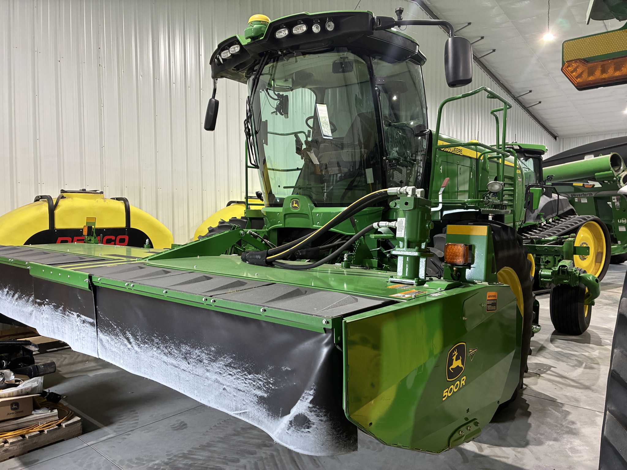 2021 John Deere W235 Image 1