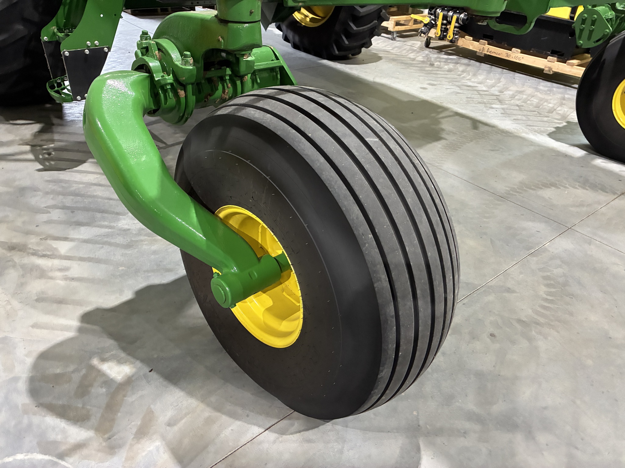 2021 John Deere W235 Image 12