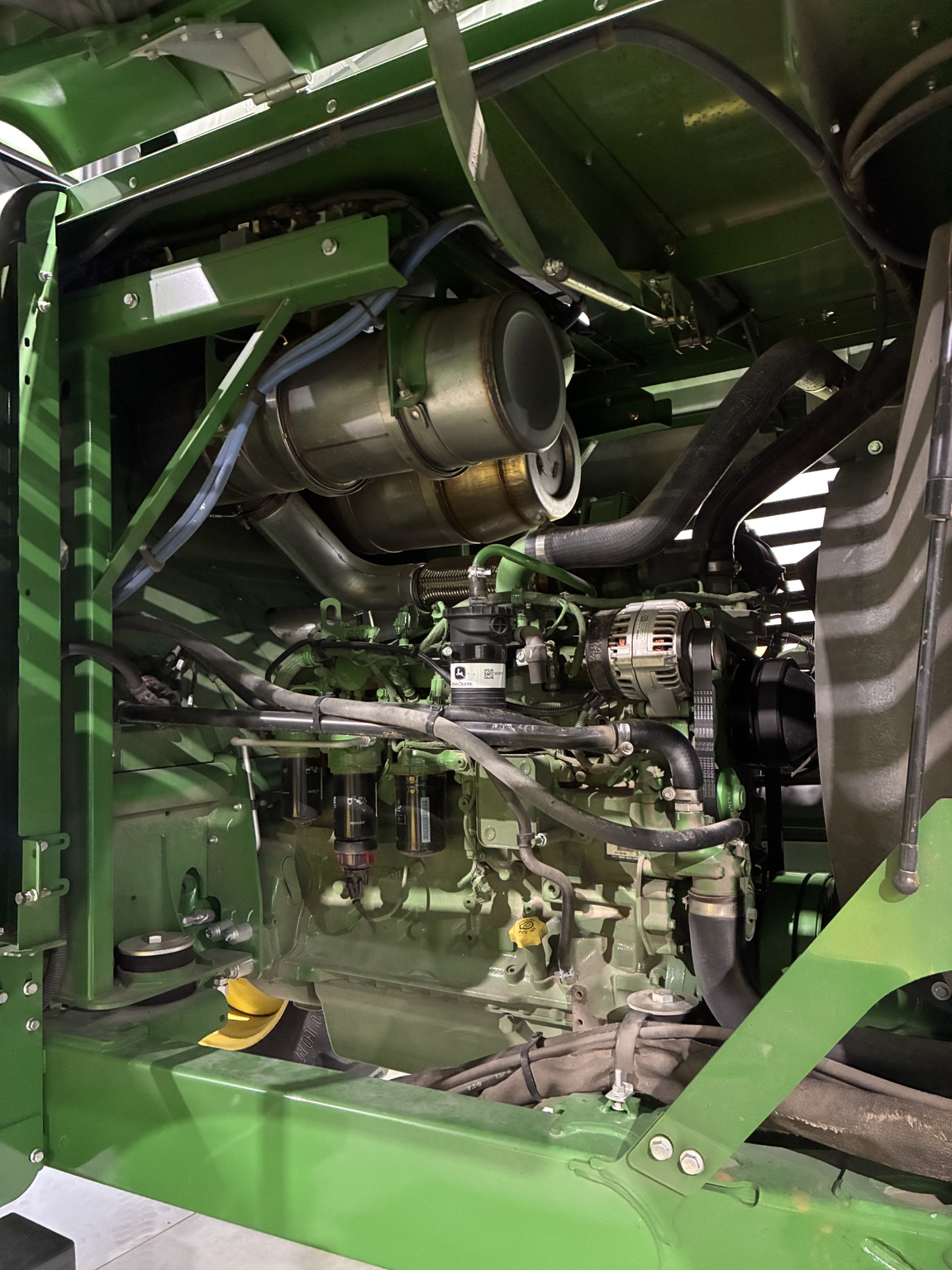 2021 John Deere W235 Image 8