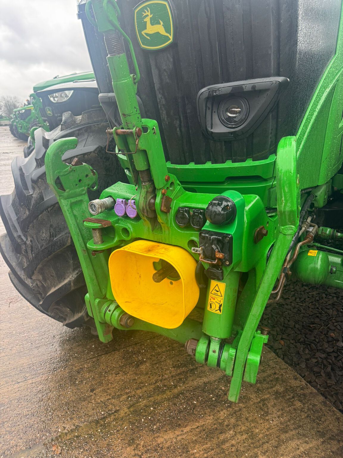2023 John Deere 6R 175