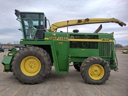 Forage Harvester-Self Propelled For Sale 2000 John Deere 6750 