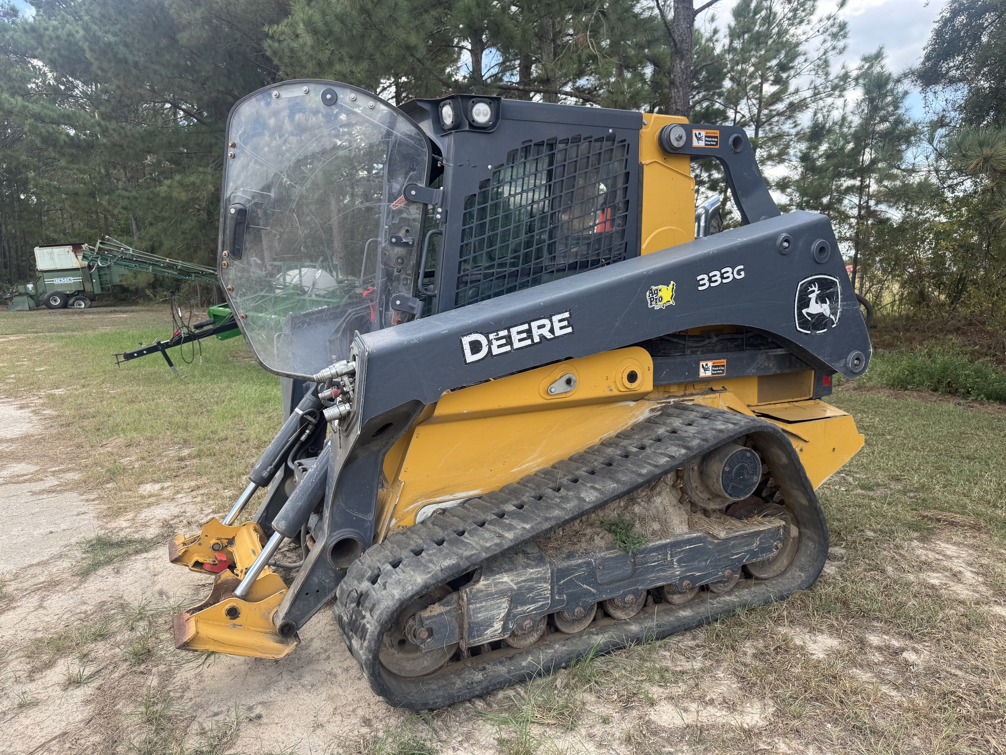 2021 John Deere 333G Image 1